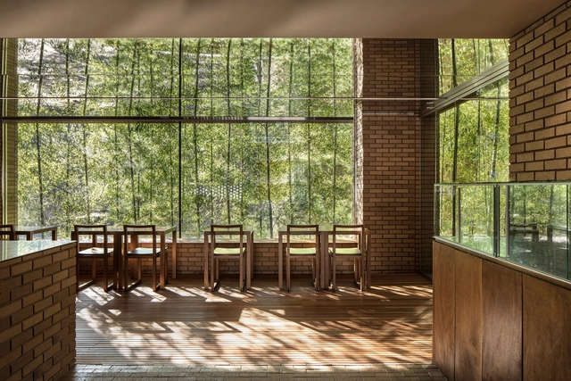 Time to B Café / NONE SPACE - Interior Photography, Coffee Shop, Facade, Chair