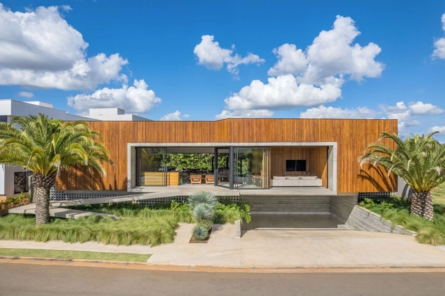 CM House / Leo Romano - Exterior Photography, Houses, Facade, Door