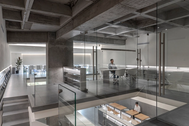 Madcoffee café / Madarq studio - Fotografía interior, Arquitectura De Oficinas, Cocina, Fachada, Barandas