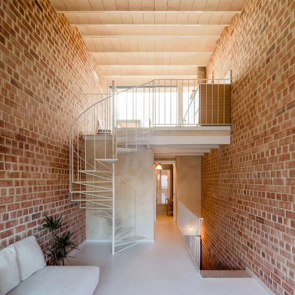 Casa Oché / EovaStudio - Fotografía interior, Renovación, Fachada, Fijación Vigas, Barandas