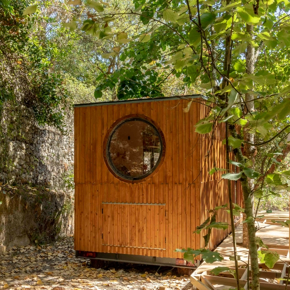 Casa Meco / Madeiguincho - Fotografia de Exterior, Casas, Fachada, Porta, Arco, Floresta
