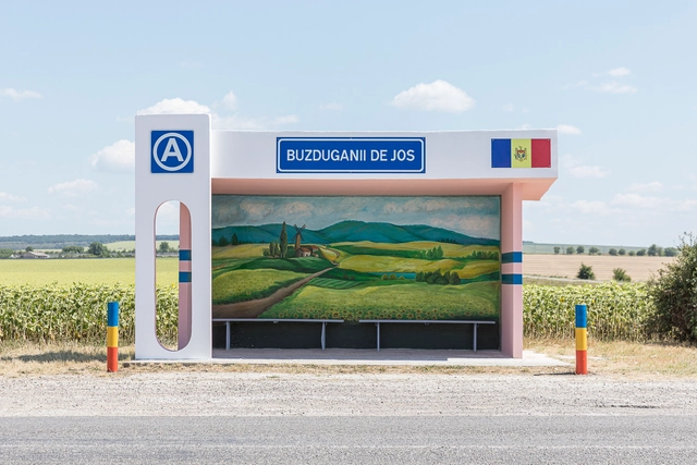 LINIA, una nueva instalación fotográfica mira a las comunidades que viven cerca de las fronteras y las líneas que las separan - Imagen Principal
