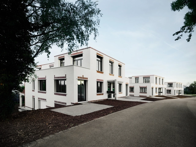 Apartamentos ROOT / idArchitekt.innen + AETAL. - Fotografia de Exterior, Apartamentos, Porta, Fachada