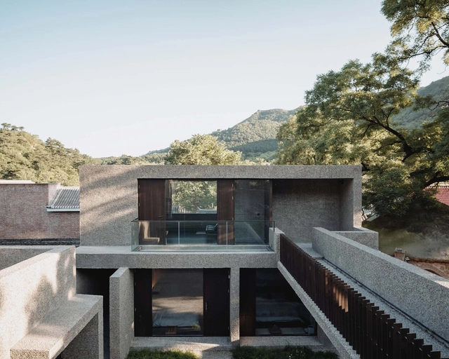 Casa Pátio nas Colinas / nsaaa - Fotografia de Exterior, Casas, Jardim, Fachada