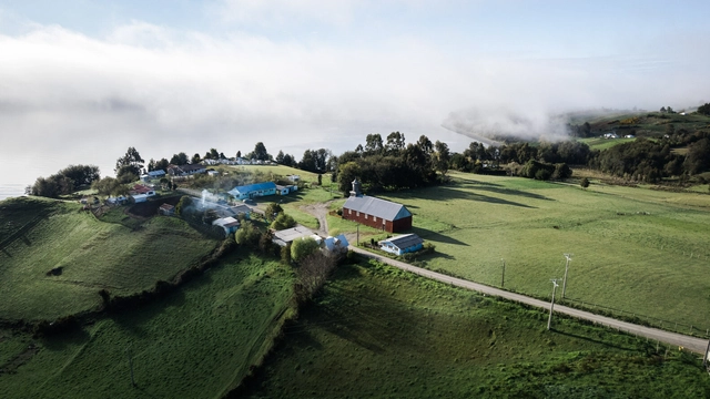 Los cuadernos de Mañungo: Un relato de 12 iglesias rurales en Chiloé - Imagen Principal