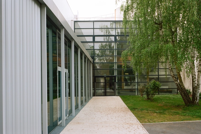Van Gogh High School Catering Service / Atelier O-S Architectes - Exterior Photography, Restoration, Garden, Facade
