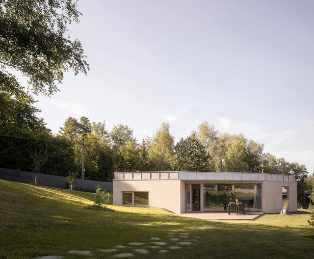 Casa al borde del bosque/ Papundekl Architects - Fotografía exterior, Casas, Jardín, Fachada, Puerta