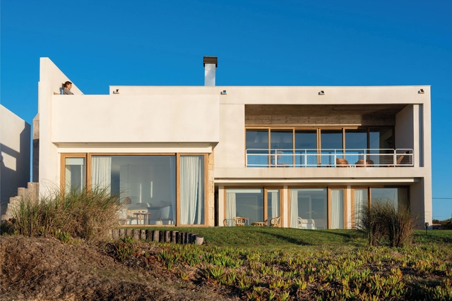 Casa cuatro vientos / Carmona Pérez Marino - Fotografía exterior, Casas, Fachada, Puerta, Costa