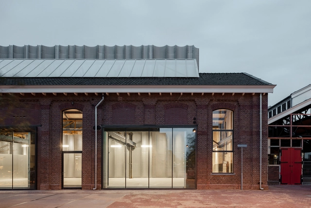 Bovenbouwwerkplaats Transformation / Studioninedots - Exterior Photography, Adaptive Reuse, Door, Facade