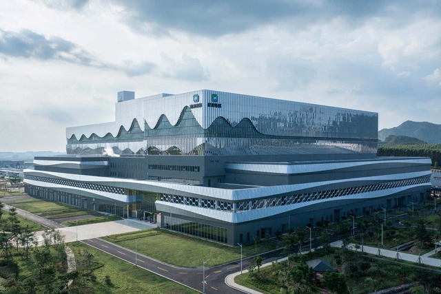 南宁市双定循环经济产业园生活垃圾清洁焚烧发电厂 / UUA建筑师事务所 - 建筑图, 能源工厂, 表皮