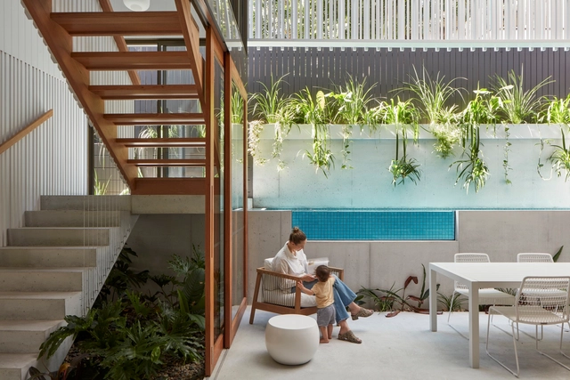 SAOIR House / refresh*design - Interior Photography, Houses, Garden, Stairs, Facade, Handrail, Chair, Table