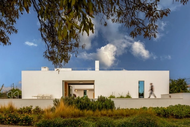 Casa del Patio / cal30.arquitectos - Fotografía exterior, Casas, Fachada, Puerta