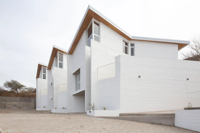 Seis casas na ribanceira / 226 arquitectos - Fotografia de Exterior, Casas, Fachada