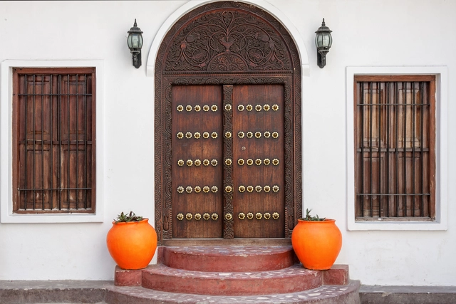 A história da Costa Suaíli através da arquitetura de suas portas - Imagem de Destaque