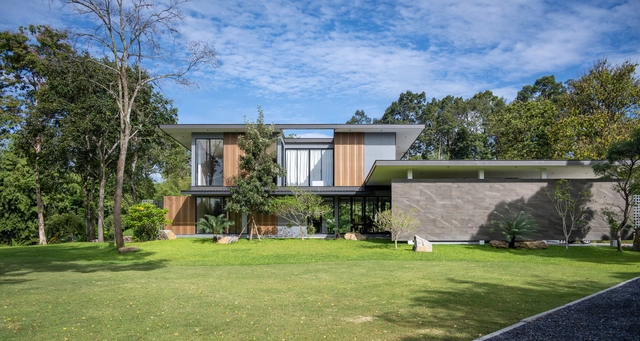 Baan Nakhonnayok Riverside House / Sata Na Architect - Exterior Photography, Houses, Garden, Facade, Door