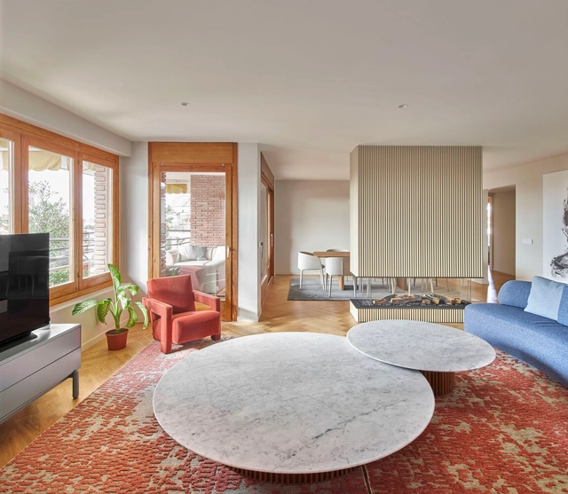 Reforma de apartamento en Barcelona / NOMO STUDIO - Fotografía interior, Renovación, Dormitorio, Mesas, Sillas