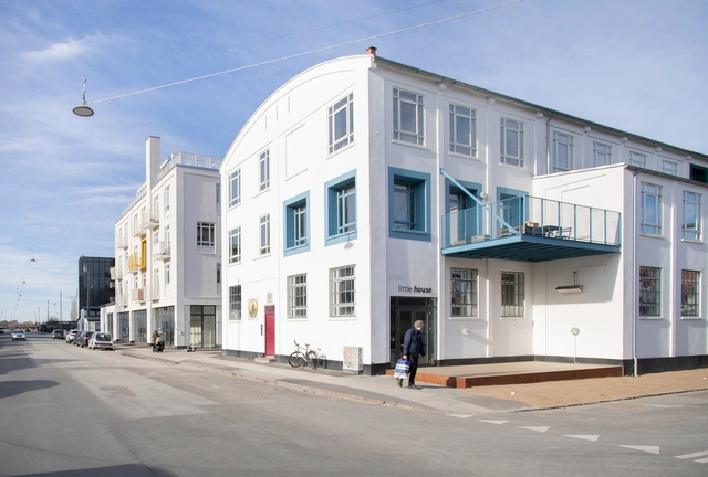 Residência Comunitária Filmlageret / Spacon & X - Fotografia de Exterior, Coliving, Porta, Fachada