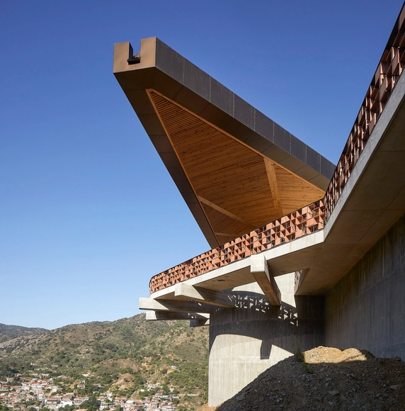 Destilería de vino Lampadistis / Eraclis Papachristou Architects - Fotografía exterior, Viña, Fachada, Fijación Vigas