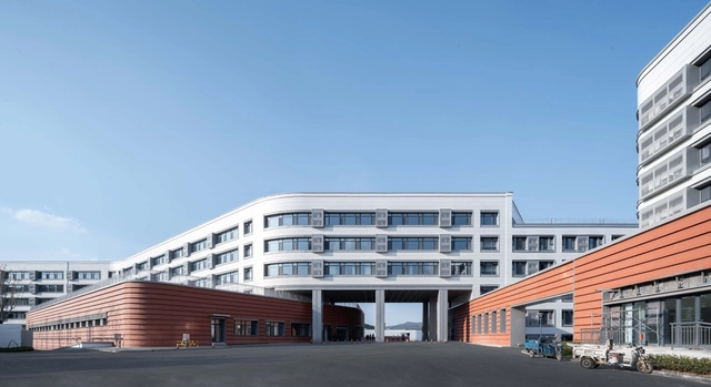 济南历城二中彩石校区 / 同圆设计 - 建筑图, 小学及初中, 表皮