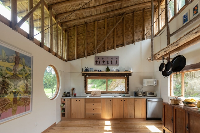 Cholan Nests House / La Cabina de la Curiosidad + Marie Combette + Daniel Moreno Flores - Interior Photography, Restoration, Kitchen