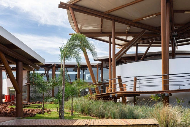 Espacio Polivalente Cerratenses / Spirale Arquitetura - Fotografía interior, Sustentabilidad, Terraza, Fijación Vigas, Fachada, Barandas