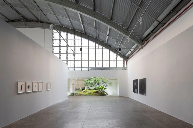 Galeria Mendes Wood DM / AR Arquitetos + Fernando Pinheiro Guimarães - Fotografia de Interiores, Reabilitação, Fachada, Arco