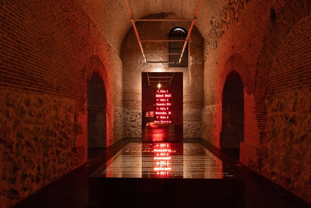 Exposición UNA VOZ, UNA IMAGEN / SOLAR + Marta Jarabo - Fotografía interior, Instalaciones Temporales, Arco, Iluminación