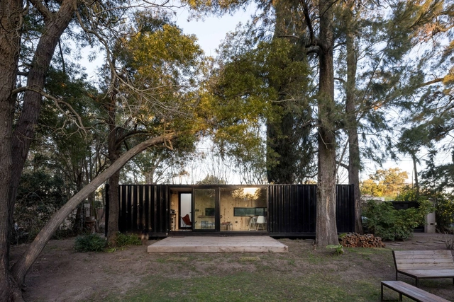 Rancho / Juan Barbero Arquitecto - Fotografia de Exterior, Casas, Jardim, Porta, Fachada, Banco, Floresta