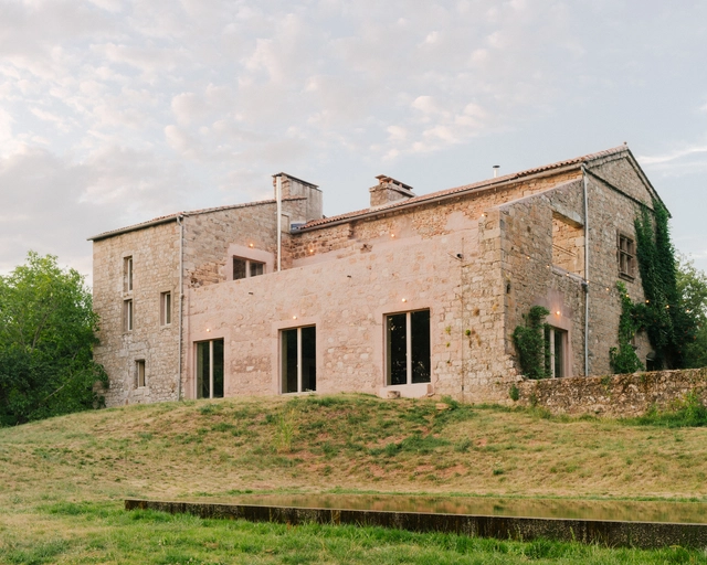 LA FAGE una casa dentro de una casa / Plan Común - Fotografía exterior, Restauraciones, Fachada