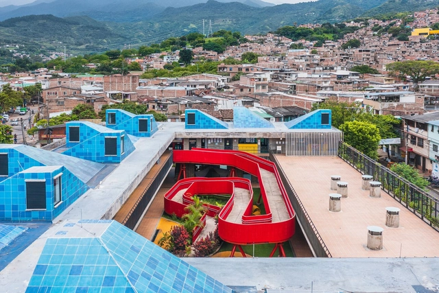 Centro de Desenvolvimento infantil Cuna de Campeones / Espacio Colectivo Arquitectos - Fotografia de Exterior, Centro Comunitário, Fachada