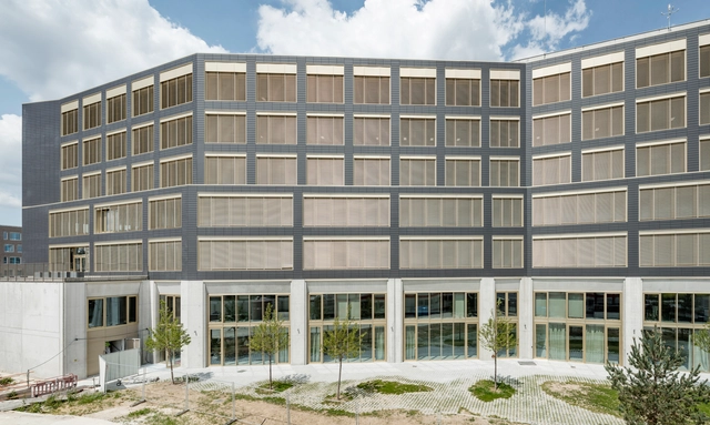 IPHE Host Innovation Incubator & Hotel / Ignacio Prego Architectures - Exterior Photography, Office Buildings, Facade