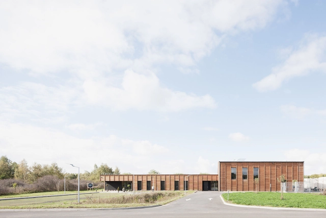 Centro de Pesquisa e Laboratório Écotron IIe-de-France  / Atelier Téqui Architects - Fotografia de Exterior, Centro De Pesquisas, Fachada