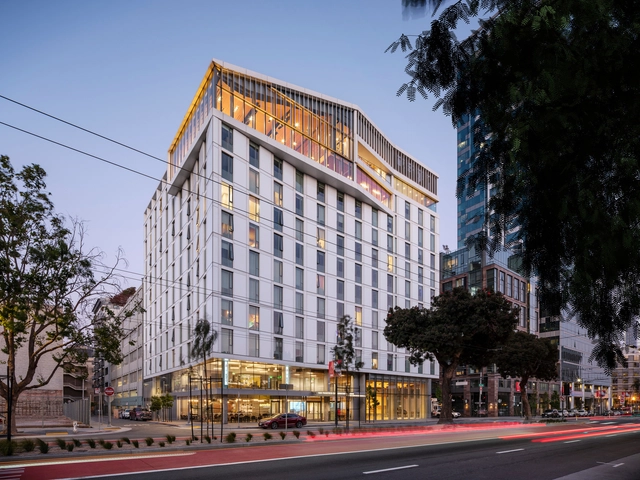 San Francisco Conservatory of Music Ute and William K. Bowes, Jr. Center / Mark Cavagnero Associates - Exterior Photography,  Performing Arts Center , Facade, Cityscape