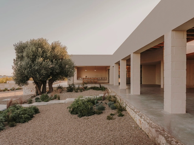 Casa Maiora / Studio Andrew Trotter - Exterior Photography, Decoration & Ornament, Courtyard, Facade