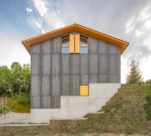Dos casas en Vidrà / Sau Taller d'Arquitectura - Fotografía exterior, Casas, Fachada, Puerta