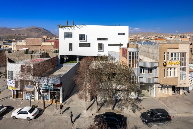 起亚实验室 / Davood Boroojeni Office - 建筑图, 医学实验室, 表皮
