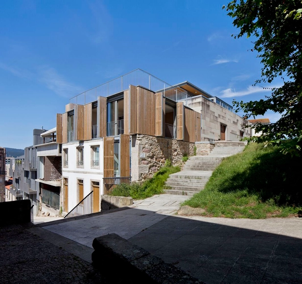 Reforma Subida ao Castelo / LIQE arquitectura - Fotografía exterior, Renovación, Fachada