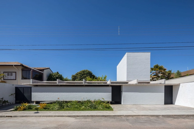 Naves House / BLOCO Arquitetos - Exterior Photography, Houses, Facade