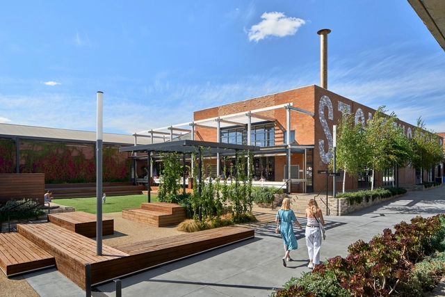 Morris Moor 商业休闲区 / Genton - 建筑图, 适应性利用, 花园, 表皮