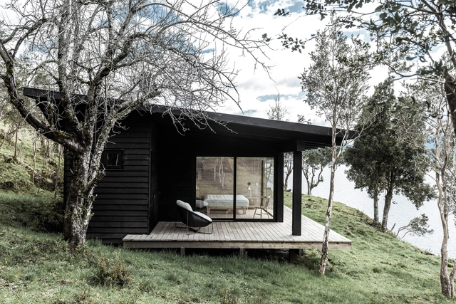 Casa no Lago / blaq arquitectos - Fotografia de Exterior, Casas, Fachada, Floresta