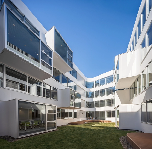 东洋大学 Ai 第四舍馆中心 / Ishimoto Architectural - 建筑图, 大学, 表皮