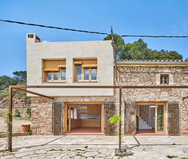 108ERA Reforma de fazenda em Granera / Vallribera Arquitectes - Fotografia de Exterior, Sustentabilidade, Porta, Fachada, Escada, Balcão