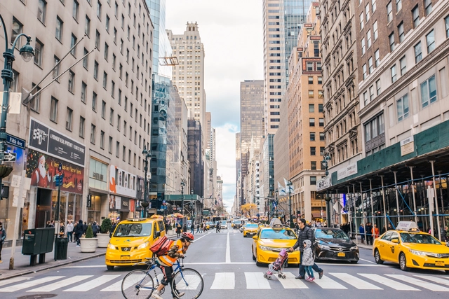 A City's Trash is Not It's Treasure: How is New York Tackling its Garbage Issues? - Featured Image
