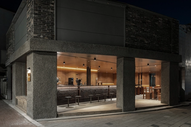 Komfortabel Anguk Coffee / Studio Motif - Interior Photography, Coffee Shop Interiors, Facade