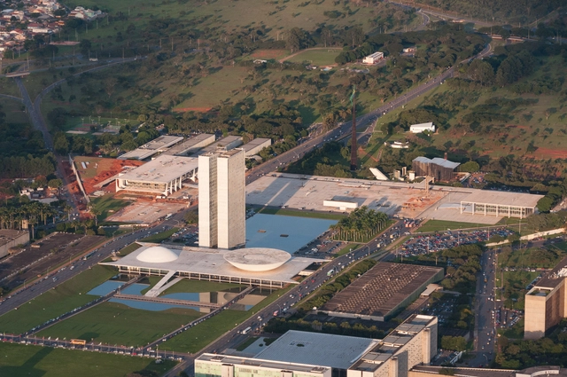 Atentado en Brasilia: Consecuencias simbólicas desde la arquitectura - Imagen Principal