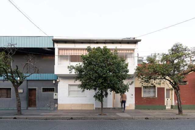 Intervención casa Matias / Sitio Arquitectura - Fotografía exterior, Renovación, Fachada, Puerta