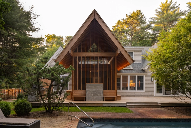 Swampy Hollow / BLDUS - Exterior Photography, Renovation, Garden, Facade, Door, Stairs