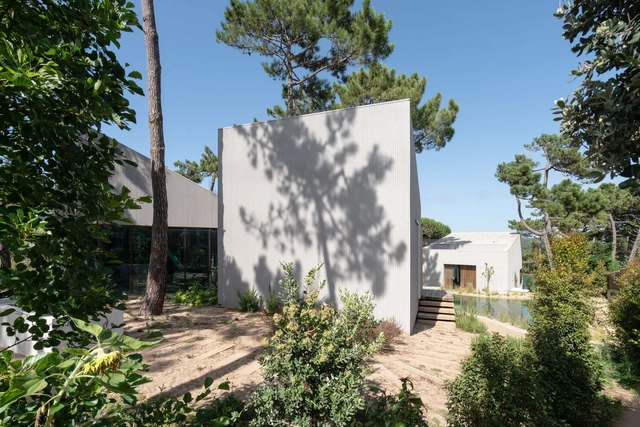 Casa na Praia Grande / Atelier Data - Fotografia de Exterior, Casas, Jardim, Fachada