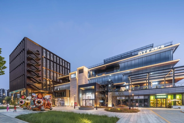 Liugong Hui Mall / CCTN Design + BEIJING SHOUGANG INTERNATIONAL ENGINEERING TECHNOLOGY - Exterior Photography, Shopping Centers, Facade
