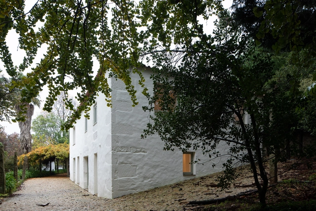 Casa QBN / Pardo - Fotografia de Exterior, Renovação, Fachada, Arco, Floresta
